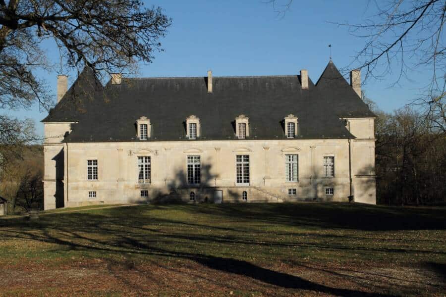 Devanture du Château de Nuits-sur-Armançon