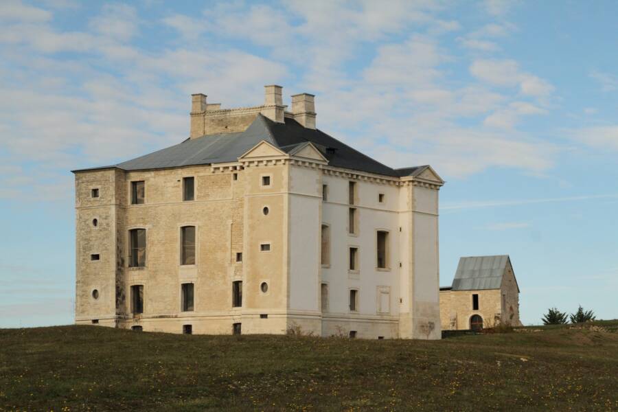 Vue extérieur du Château de Maulnes