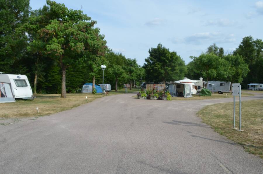 Camping Lézinnes